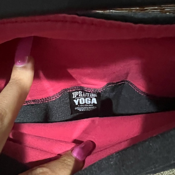 🩶❤️VS PINK‎ L - Picture 2 of 3